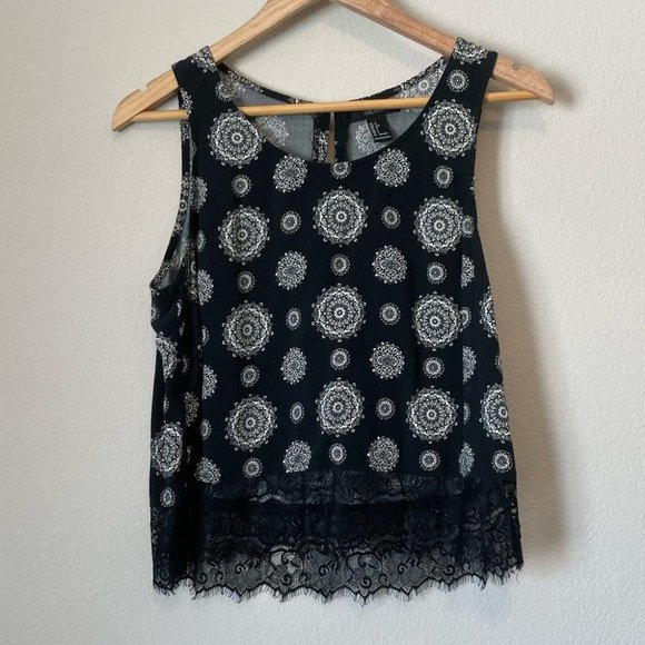 Forever 21 Geometric Pattern Cropped Tank - Picture 1 of 6